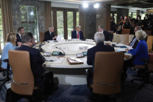 Trump Exits G7 as Mideast War Escalates, Warns Iran on Nukes