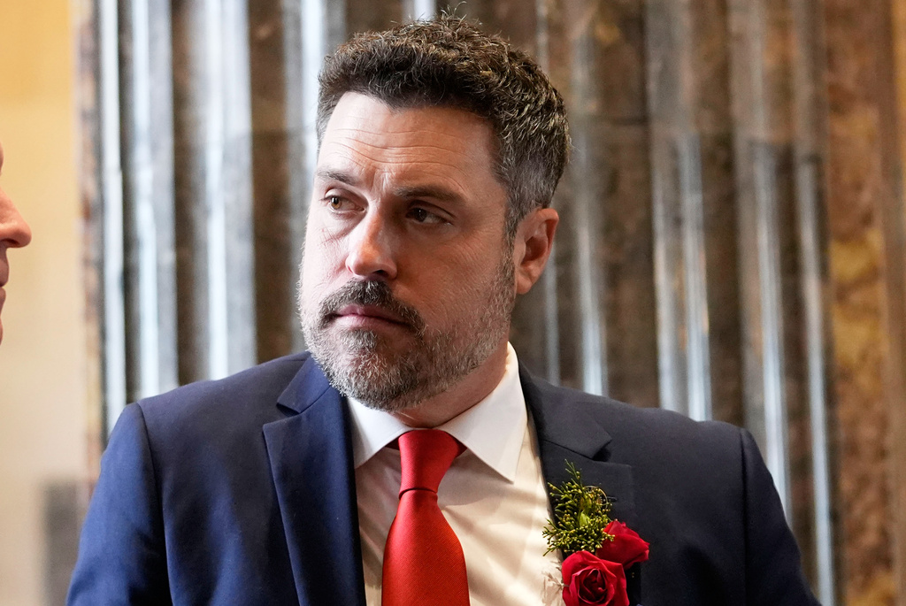 Blake Miguez Launches GOP Challenge to Cassidy 2026