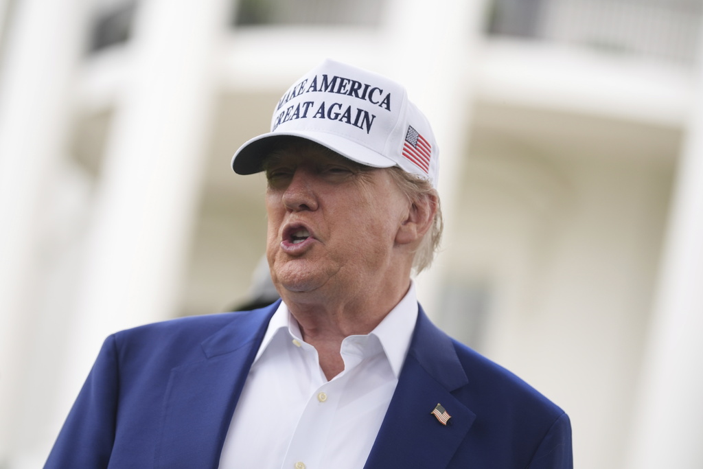Trump Urges Iran Surrender, Stops Short of Strike