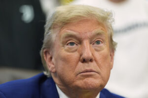 Trump Urges Iran Surrender, Stops Short of Strike