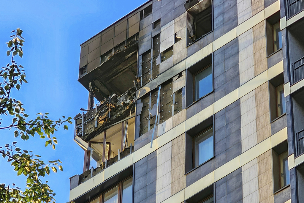 Russian Attacks Kill 26 Civilians, Zelenskyy Seeks NATO Aid