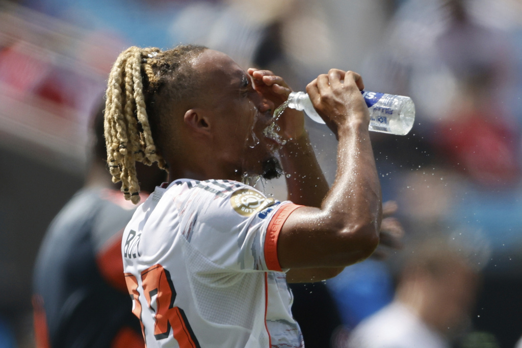 Benfica Tops Group C After Bayern Defeat