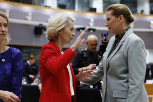 EU Urges More Military Aid for Ukraine