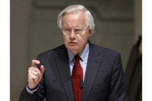 Journalist Bill Moyers Dies at Age 91
