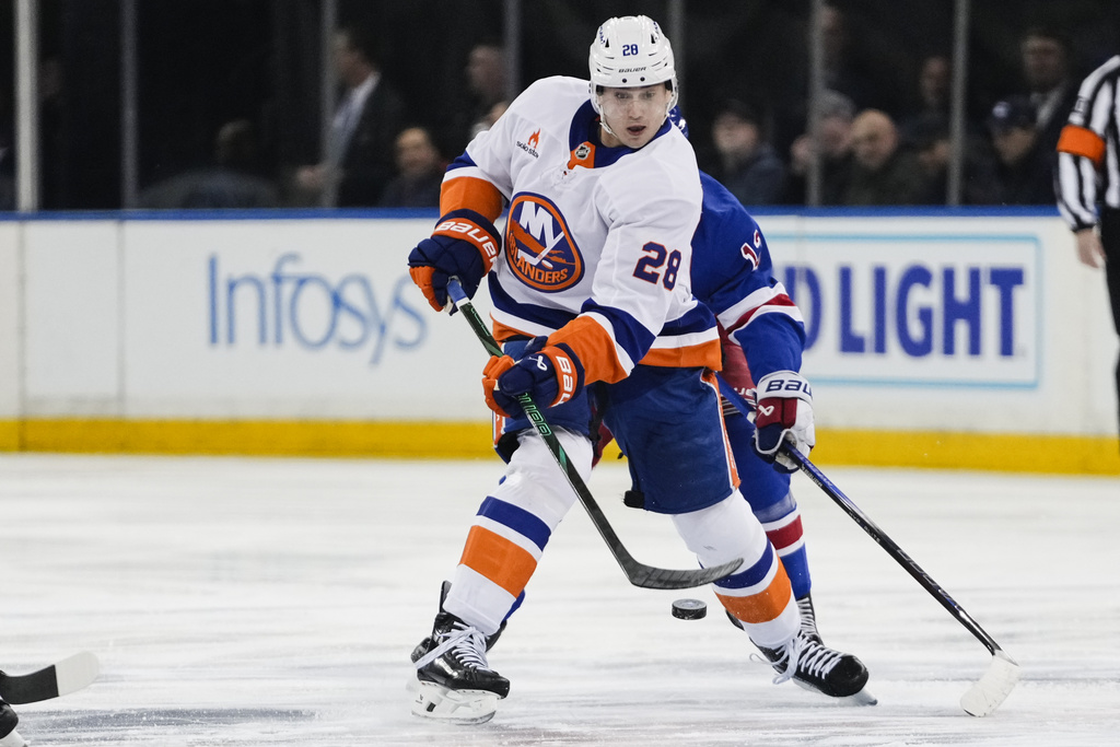 Aaron Ekblad Re-signs with Panthers on Eight-Year Deal