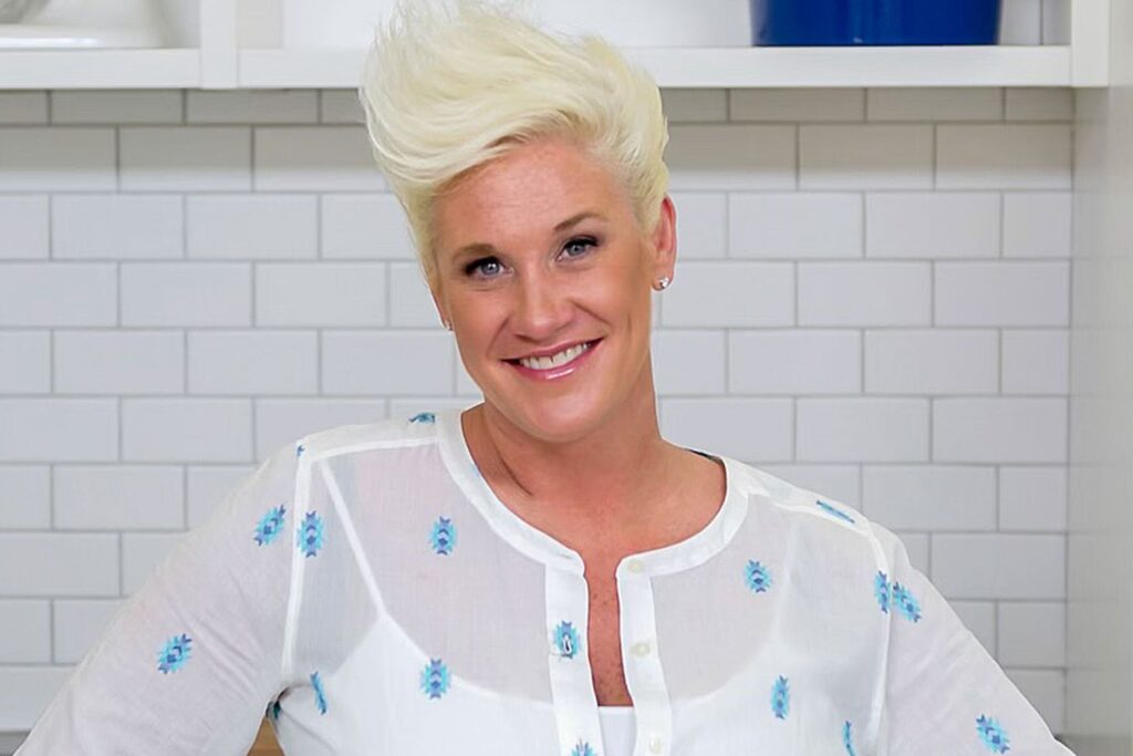 Anne Burrell Dies at 55 in Brooklyn Home