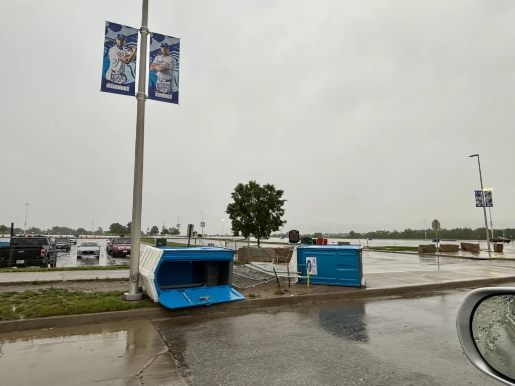 Tornado and Flood Warnings Issued in Kansas City
