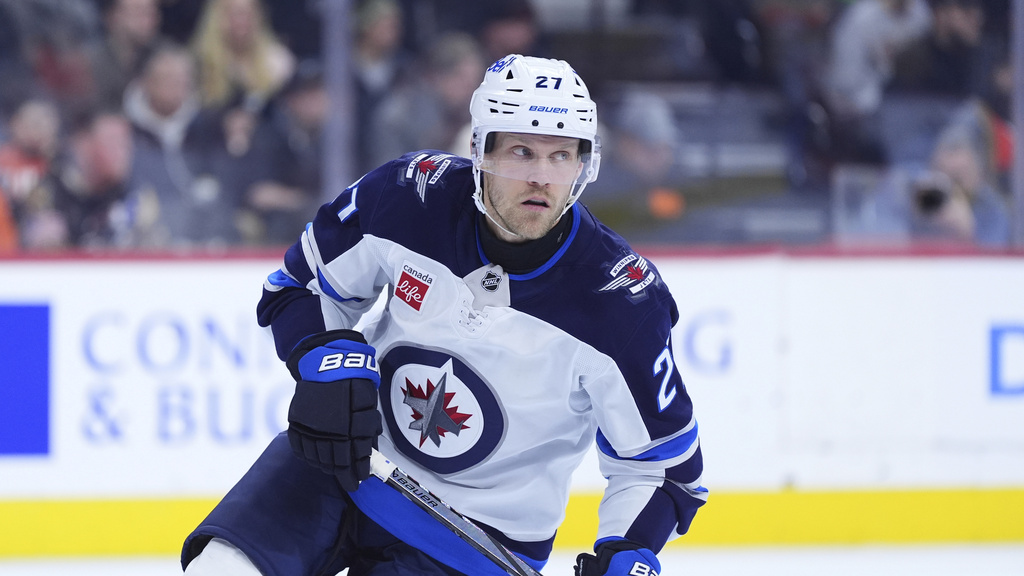 Nikolaj Ehlers Still Unsigned As NHL Waits