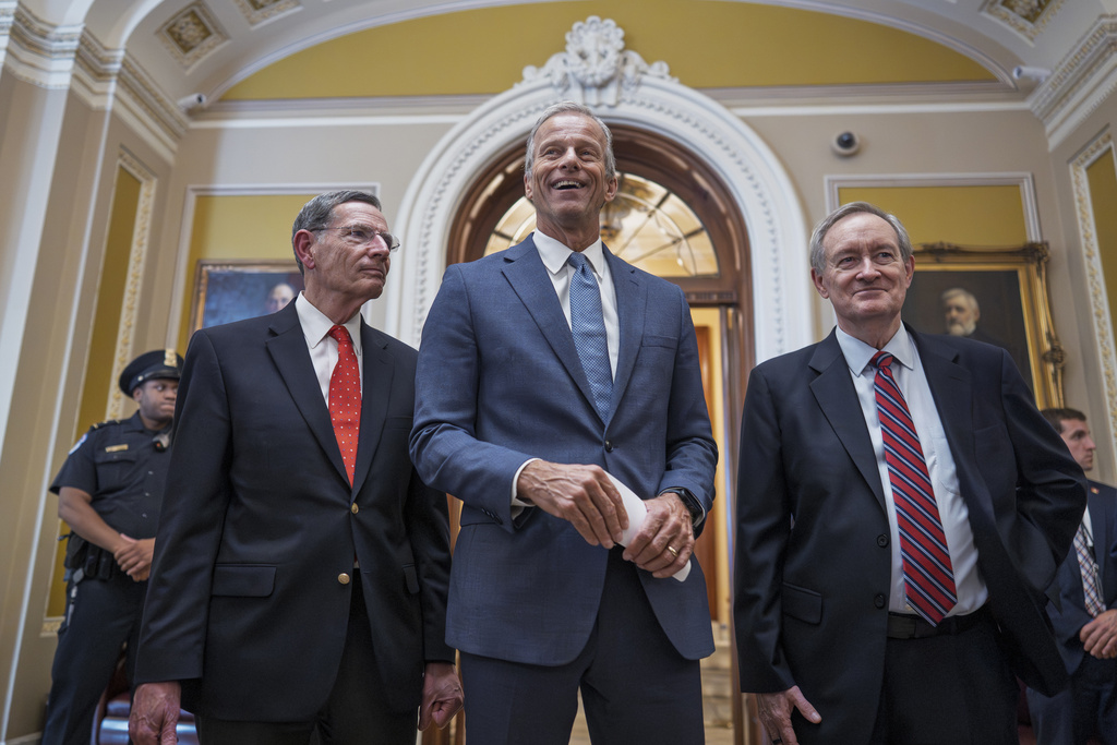 Senate GOP Bill Phases Out Clean Energy Credits