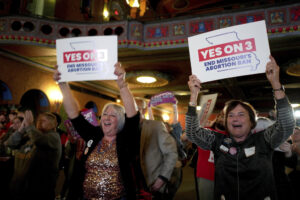 Missouri Judge Reinstates Injunction on Abortion Laws
