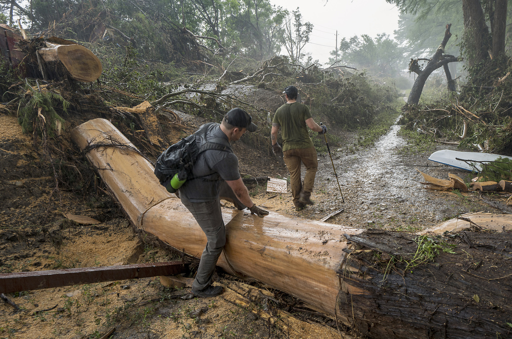 Texas Flash Floods Kill Over 100 People, Search Continues