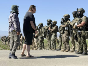 Law Enforcement Masks Fuel Immigration Enforcement Debate