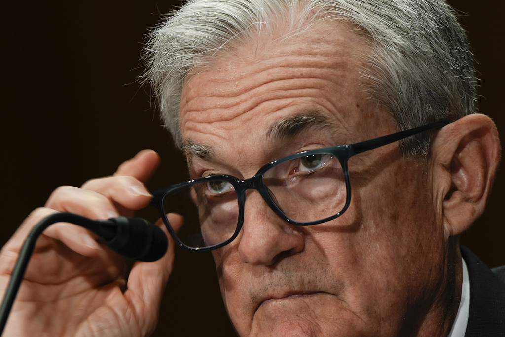 Trump Blames Fed's $2.5B Marble Project on Powell