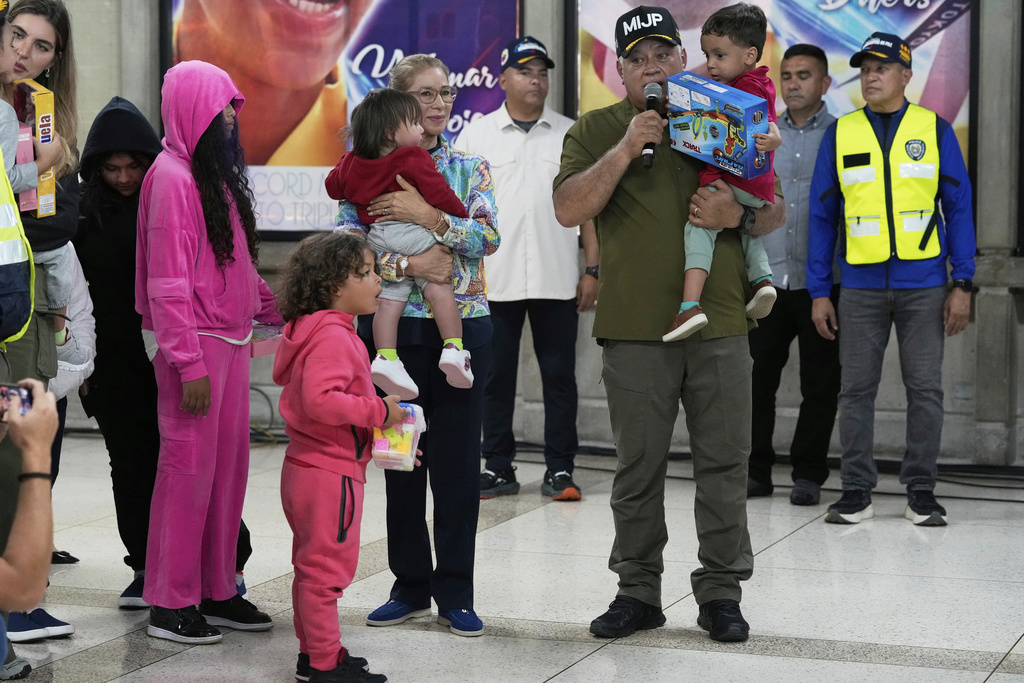 Venezuela Frees 10 Americans in Migrant Exchange Deal
