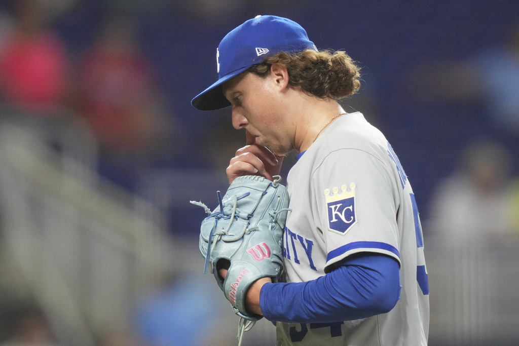 Kansas City Royals Acquire Veteran OF Randal Grichuk