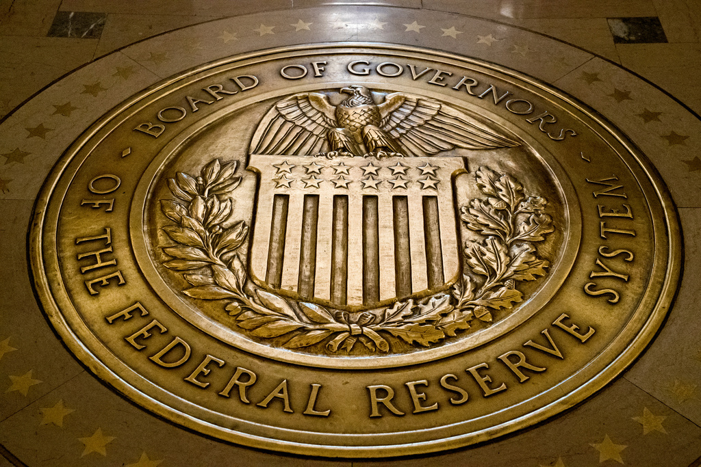 Fed Keeps Interest Rates Unchanged Despite Inflation Risks