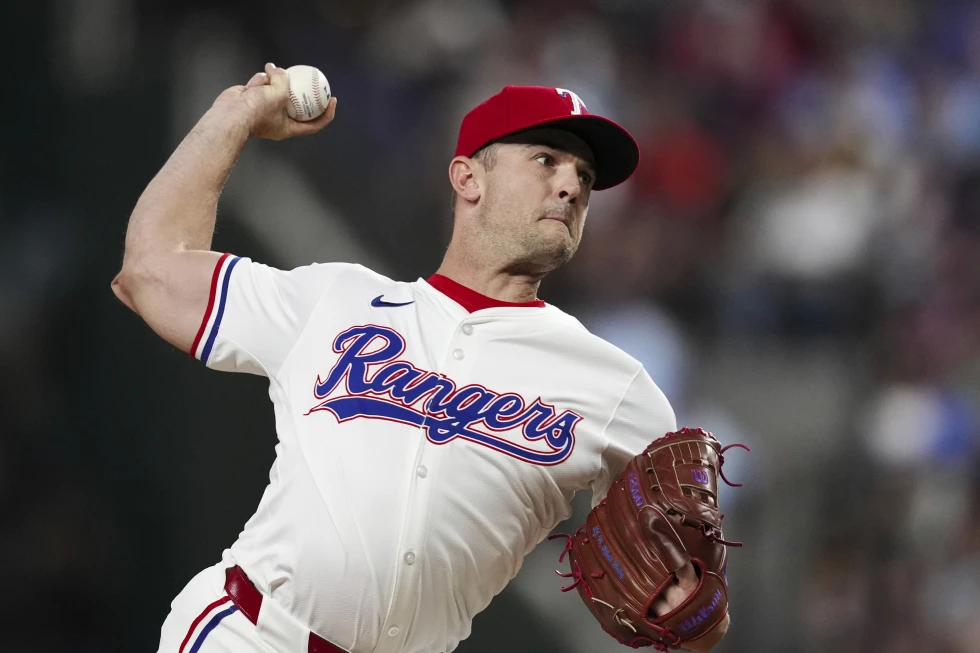 Phillies Add Robertson in NL East Playoff Push